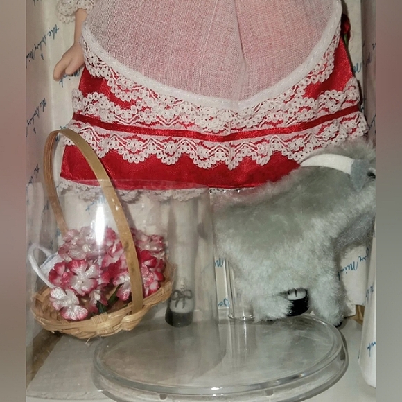 (3) Danbury Mint Storybook Porcelain Dolls - Snow White,Heidi,Little Miss Muffet - Picture 15 of 16